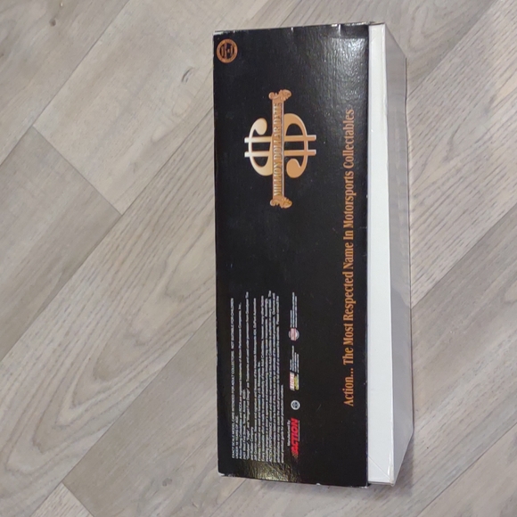 Nascar collection Jeff Gordon car Bank - Picture 8 of 9